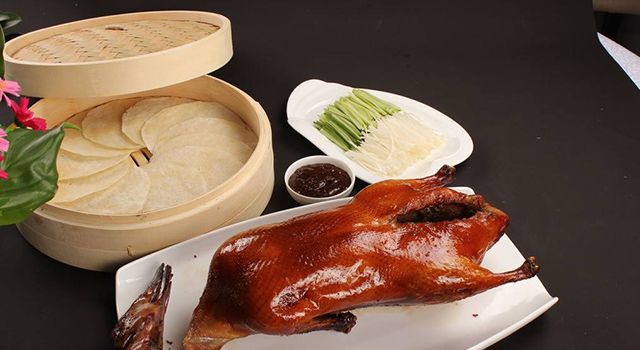 廣東美食，經(jīng)典粵菜皇牌片皮鴨